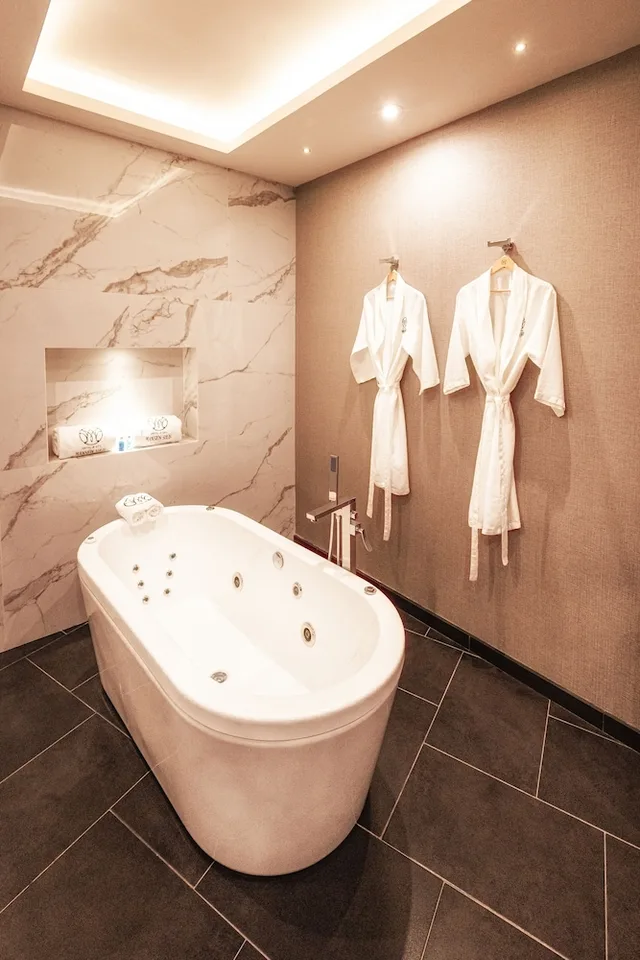جناح بريميوم بسرير كينج وسريرين مزدوجين، Hotel and Spa Mansion Solis by Hotsson 6/9