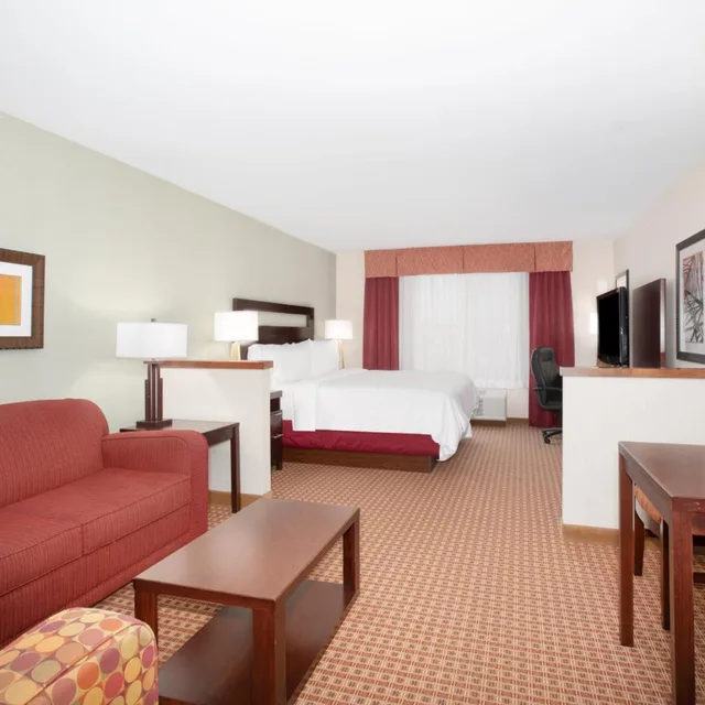 Executive, Suite, Holiday Inn Express Hotel And Suites Gillette 3/4