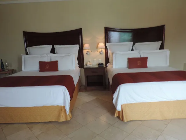 جناح جونيور بسرير كوين، Hacienda Real del Caribe 1/3
