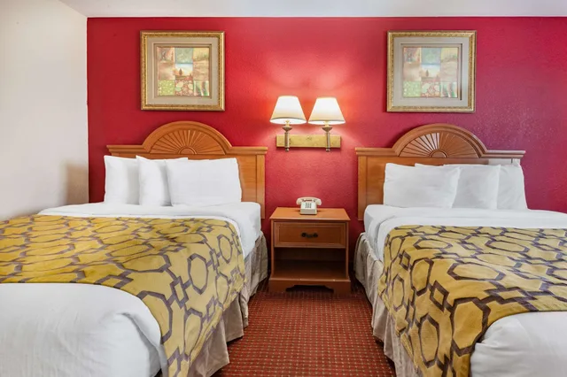Room, 2 Double Beds, Pet Friendly, Accessible, Baymont by Wyndham Perrysburg/Toledo 3/9