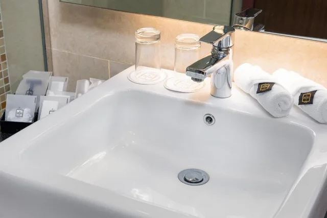 Family Suite, Raia Hotel & Convention Centre Kuching 2/2