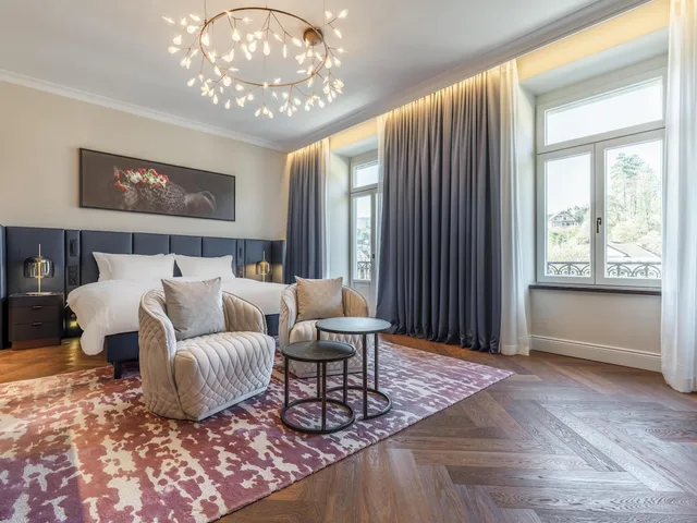 Junior Suite, King Bed, Park View, Steigenberger Europaischer Hof 3/8