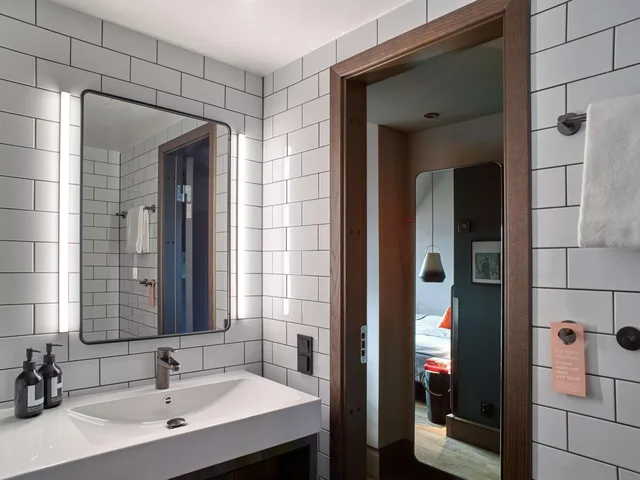 غرفة مريحة بسرير كينج، Downtown Camper By Scandic 4/5