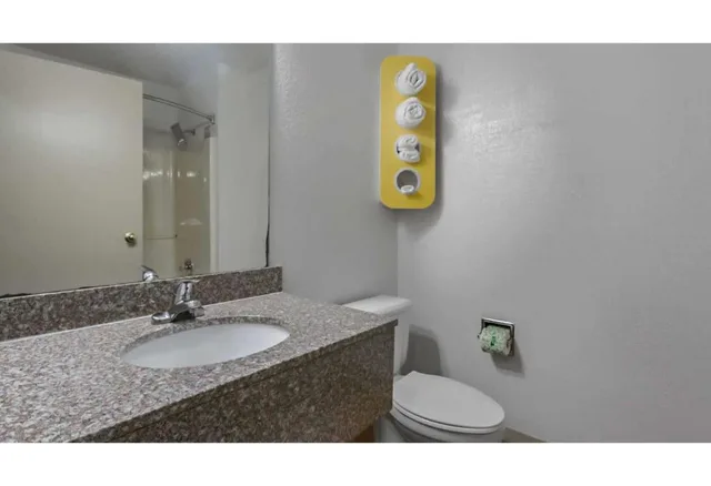 غرفة بسريرين مزدوجين، Motel6 Augusta, KS 7/8
