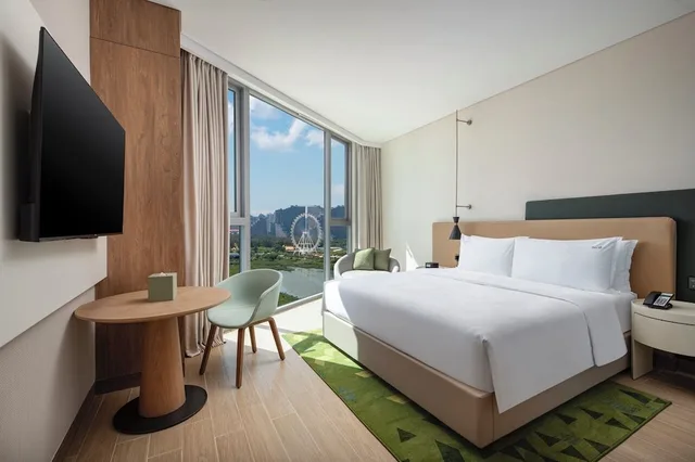 غرفة بريميوم بسرير كينج، Holiday Inn Beihai Silver Beach by IHG 4/6