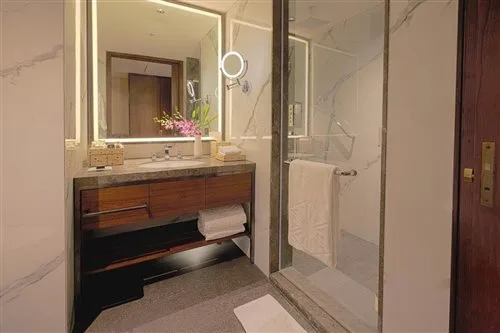 جناح فاخر بسرير كينج، Taj Bangalore 1/1