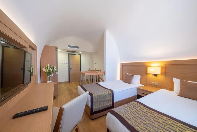 فيلا سوبيريور، Salamis Bay Conti Resort and Casino 4/10