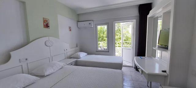 غرفة قياسية ثلاثية، UK HOTEL KIRIS 6/7