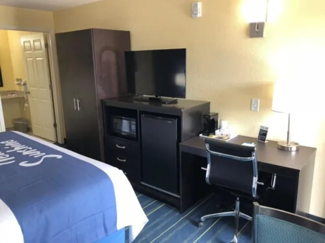 غرفة بسرير كينج، Days Inn by Wyndham Charles Town/Harpers Ferry 5/7