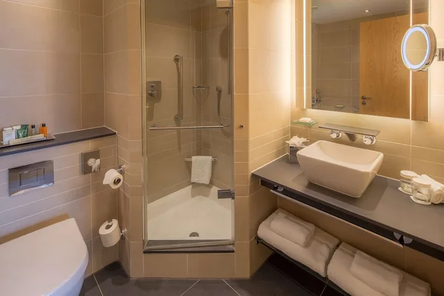 Family, King Bed, Hilton At St Georges Park Burton upon Trent 7/8