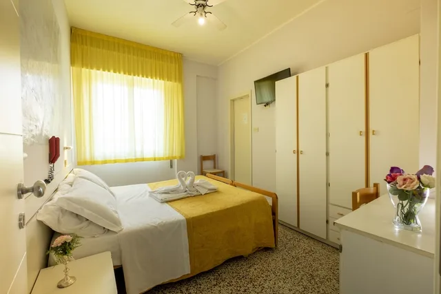 غرفة قياسية بسرير كوين، Hotel Giumer 5/7