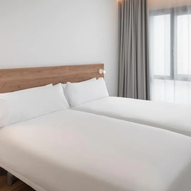 Twin Room, B&B HOTEL Ecija 1/8