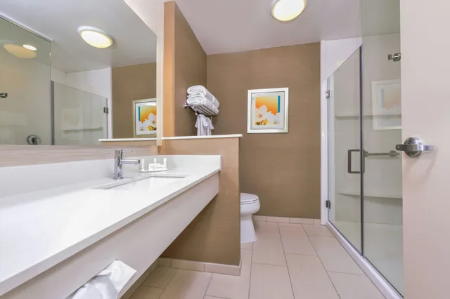 Room, 2 Queen Beds, FAIRFIELD INN & SUITES CORALVILLE 4/4