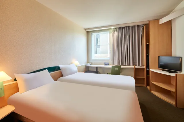غرفة قياسية بسريرين منفصلين، B&B HOTEL Paris Nord 2 CDG Aeroport 3/7