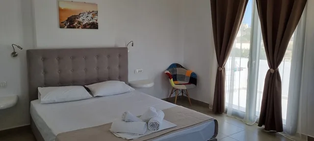 غرفة سوبيريور رباعية بسرير مزدوج وسريرين منفصلين، Thira S Dolphin Hotel 4/10