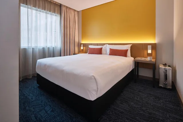جناح عائلي سوبيريور بسرير كوين وسريرين منفصلين، Rydges Sydney Airport Hotel 1/3