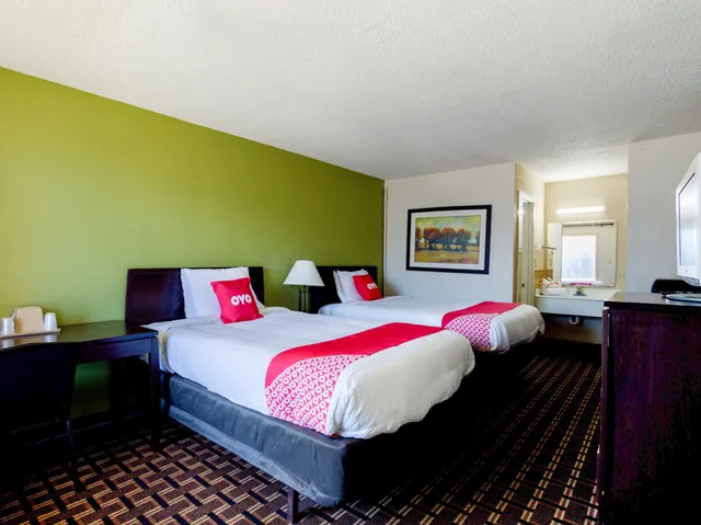 2 Full Bed Smoking، OYO Hotel Pensacola I-10 & Hwy 29 3/10