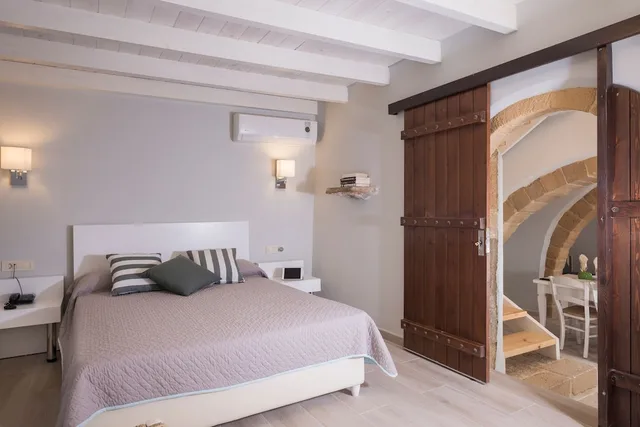 3 Bedrooms, Deluxe, Traditional, Suite, 2 Double and Twin Beds, Sofa، Spilia Village 7/10