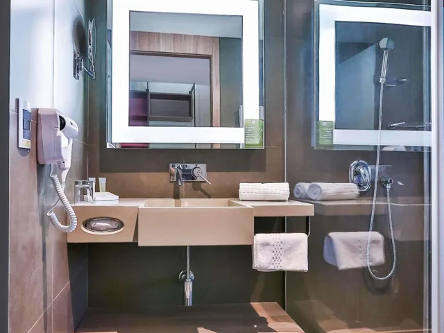 غرفة عائلية بسريرين كوين مع أريكة مع أريكة، Novotel Sorocaba 10/10
