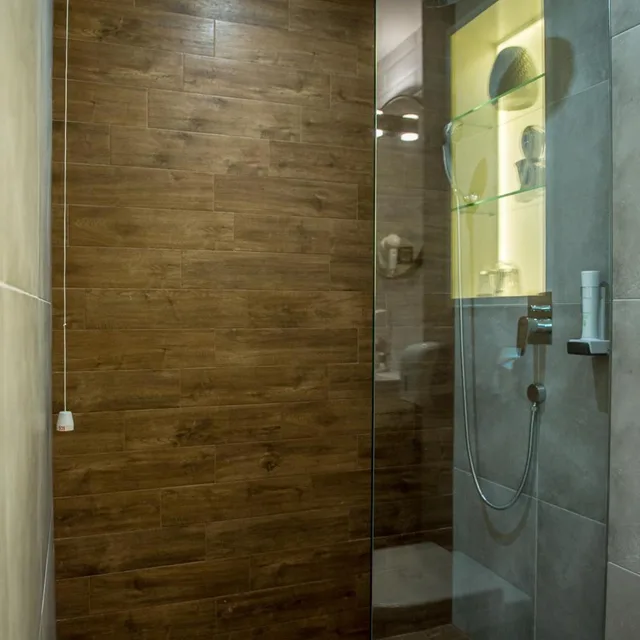 شقة بشرفة، Hotel Hedonic 5/6