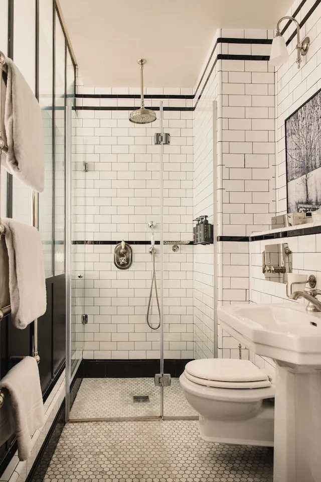 غرفة كلاسيكية بسرير كوين بشرفة، Hotel Providence 2/3