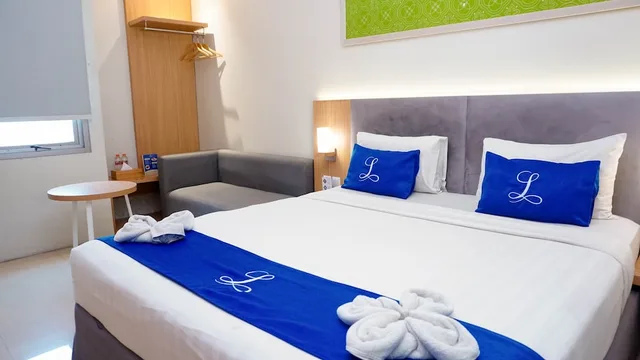 غرفة سوبيريور بسرير كوين، Hotel Laksana Solo Managed by Dafam 1/7
