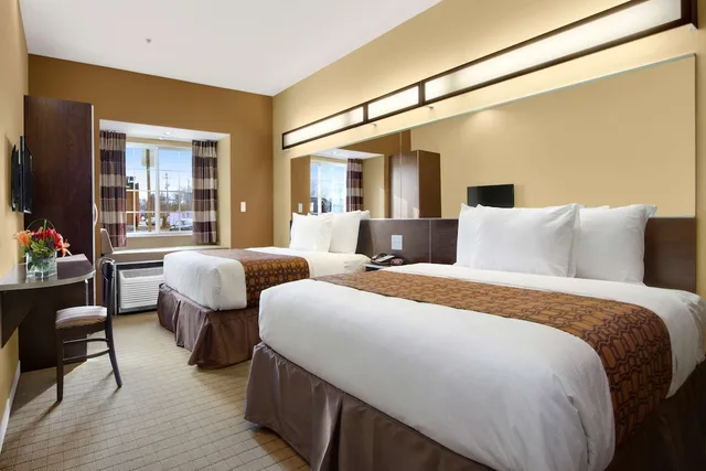 غرفة بسريرين كوين لذوي الإعاقة، Microtel Inn And Suites By Wyndham Shelbyville 1/2