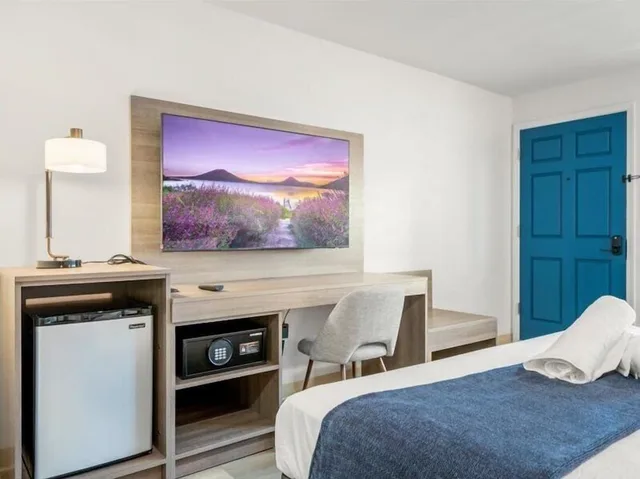 غرفة قياسية بسرير كينج بحمام خاص، Geary Parkway Motel 5/10