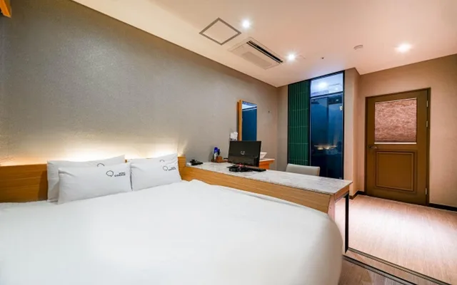 Standard, Double Bed, No Parking, Nampo Comma Hotel 1/1