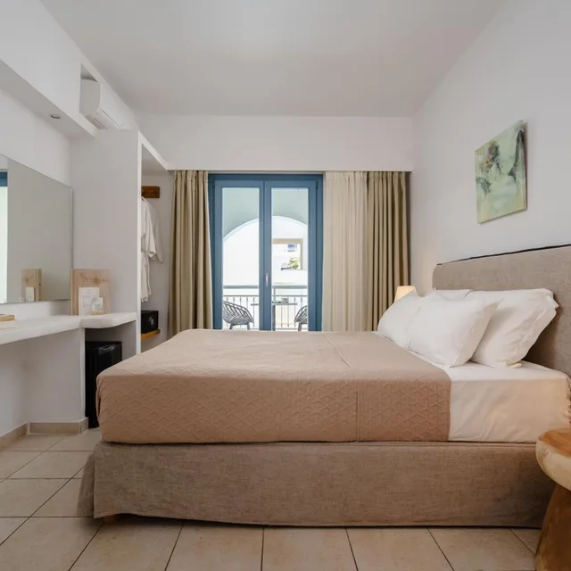 جناح عائلي، Mitos Suites 4/10