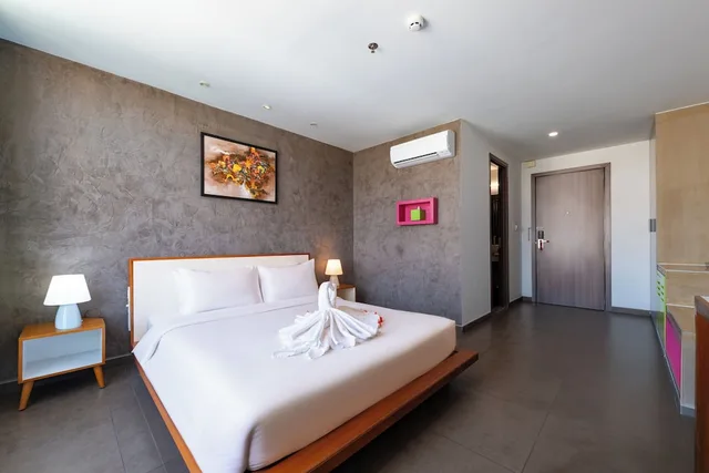 غرفة ديلوكس بسرير كوين بإطلالة على المدينة، G8 Center Hotel Saigon 1/10