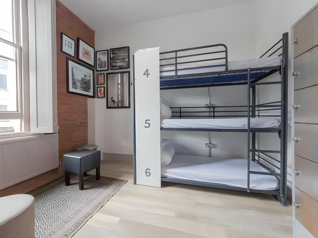 سكن مشترك مختلط بثلاثة أسرّة، Publove the Green Man Hostel 1/1