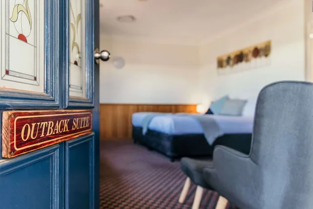 Spa, King Bed، Outback Motel Mt Isa 4/7