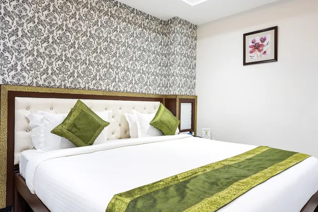 Standard, Queen Bed, Treebo Empire 5/10