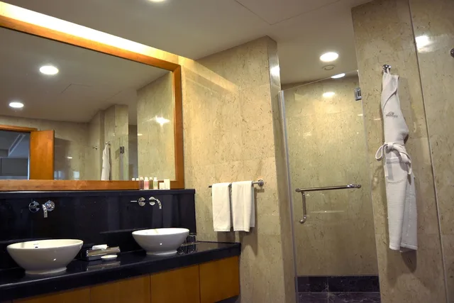 شقة بسريرين منفصلين وسريرين كينج بـ3 غرف نوم، Fraser Suites Seef Bahrain 7/10