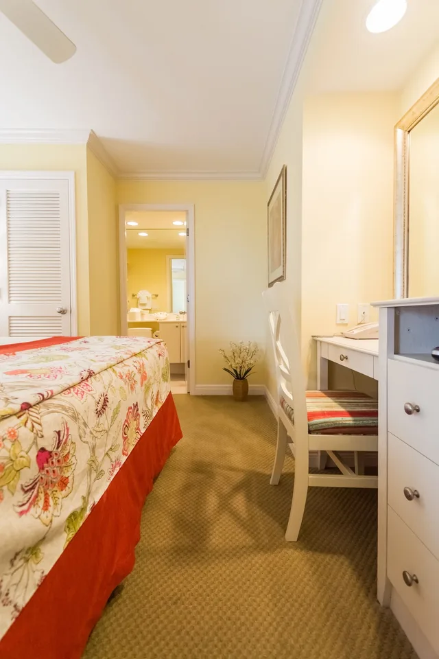 1 Bedroom, Premier, Suite, King Bed, Sofa, Inn at the Beach 1/10
