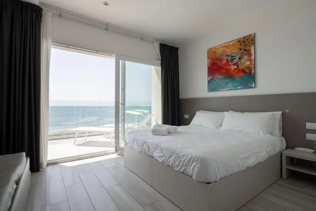 Deluxe, Double Bed, Sea Front، Hotel Boston 3/10