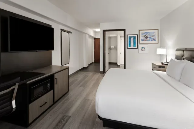 غرفة قياسية بسرير كينج لذوي الإعاقة، La Quinta Inn & Suites Washington DC-Capital/NoMA 5/7