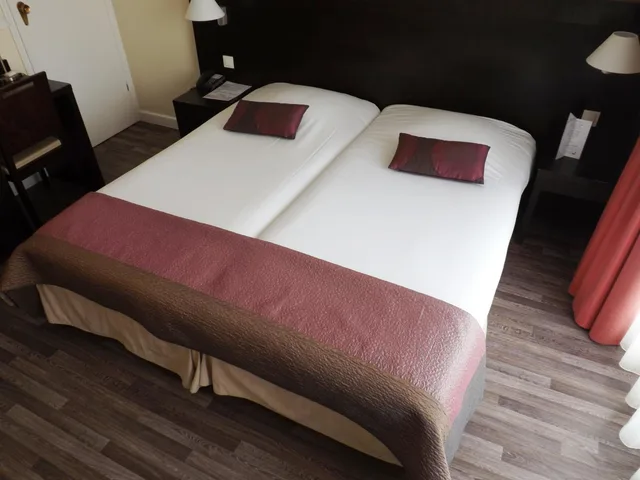 Standard, Double Bed, Exclusive Hotel Comte De Nice 6/10