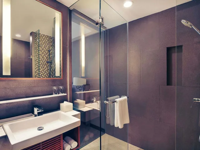 غرفة عائلية بسرير كينج وسرير بطابقين، MERCURE BALI LEGIAN 8/8