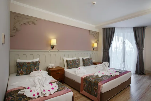 Standard, Double Bed, SIDE CROWN SERENITY 1/7