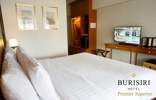 غرفة بريميير سوبيريور بسرير كينج، Buri Siri Hotel 2/4