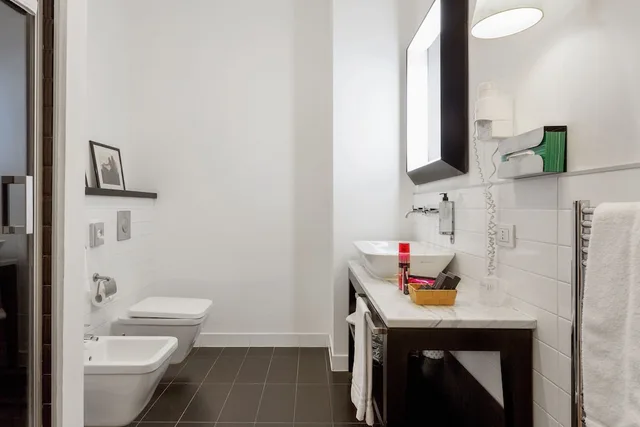 غرفة عائلية بسرير مزدوج وسريرين منفصلين، Italiana Hotels Milan Rho Fair 5/8