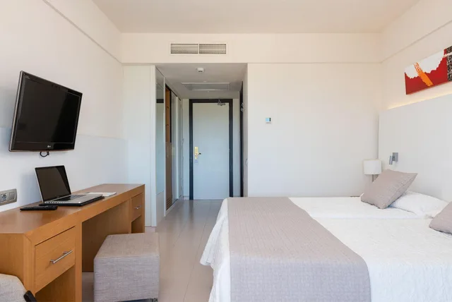 Room, Double Bed, Partial Sea View, Side Sea View, Balcony، Hipotels Marfil Playa 1/2