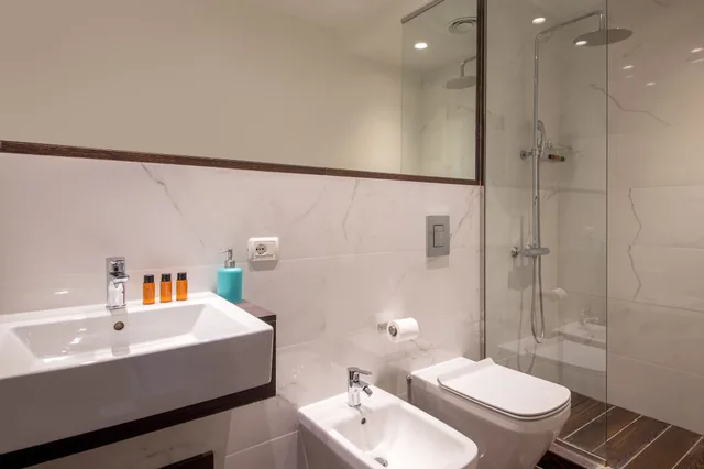 Room, Triple, 1 Double and 1 Single Bed, Balcony, corso grand suite 6/8