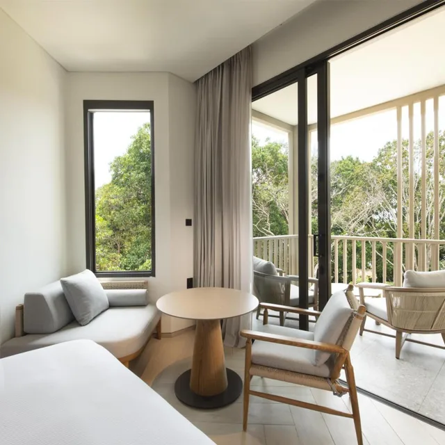 غرفة بسرير كينج بشرفة، Hilton Burau Bay Langkawi Resort 14/20