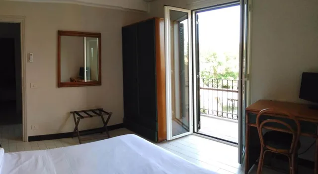 Superior, Queen Bed, Baia Del Sole 3/6