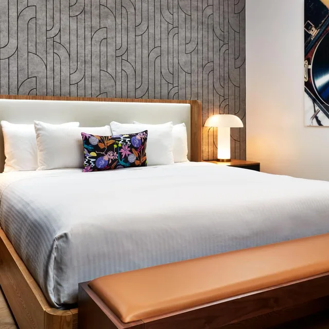 جناح، Elan Hotel Los Angeles 2/3