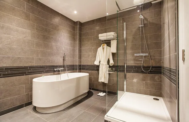 جناح جونيور بسرير كوين مع دخول الصالة، Crowne Plaza Leeds Hotel 5/6