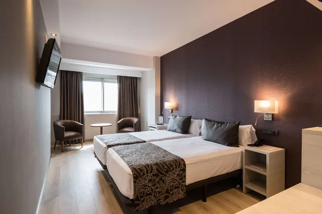 غرفة مفردة بسرير كوين، Catalonia Atenas Hotel 3/8